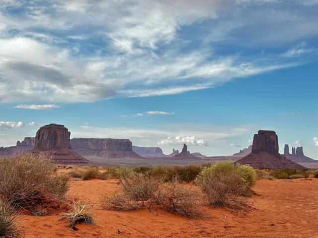 REDROCK 2024 by @mototrailsusa 🇺🇸🤘

NEVADA-ARIZONA-UTAH 
#grandcanyonnationalpark #monumentvalley #lakepowell #brycecanyon LIKE NEVER BEFORE

Website: www.mototrailsusa.com
Email: ride@mototrailsusa.com

@mototrailsusa
@tenerespirirexperience
@yamahamotorusa
@yahamamotoreu
@yamahamotorfr
@yamaha_tenere_700
@larivierevoyages
@moskomoto
@zoleolifeus
@motorexusa
@ridetrailtech
@ridedunlop
@ridebdr
@ride100percent
@acerbismotorsport
@acerbisusa
@ls2europe
@ls2helmetsus

#mototrailsusa 
#redrocks #mototour #exploreusa #guidedtour #yamaha700tenere #roadtrip #tenere700  #offroadriding #raidmoto
#usa #adventure #motorcycling #mototrail #voyagesamotos #tenere700 #voyageamoto #nevadaexperience #nevada #arizona #utah #weddingtrip #friends #fun